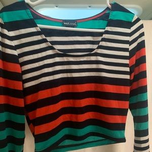 Long sleeve crop top